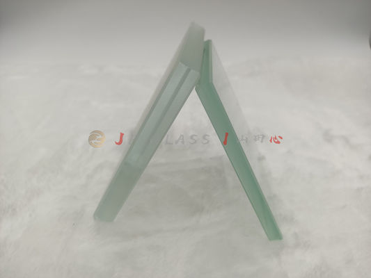 Gạch khối thủy tinh 8x8x3 che khuất tường phòng tắm