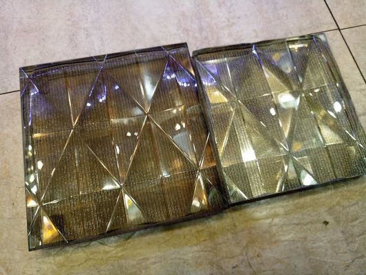 Kính khắc cát nghệ thuật bề mặt SGCC 300x300mm