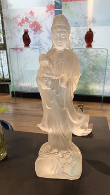Nghệ thuật chạm khắc truyền thống Phật Lưu Ly