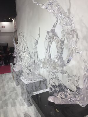Trang trí văn phòng Artisitc Divine Bespoke Crystal Acrylic Glass